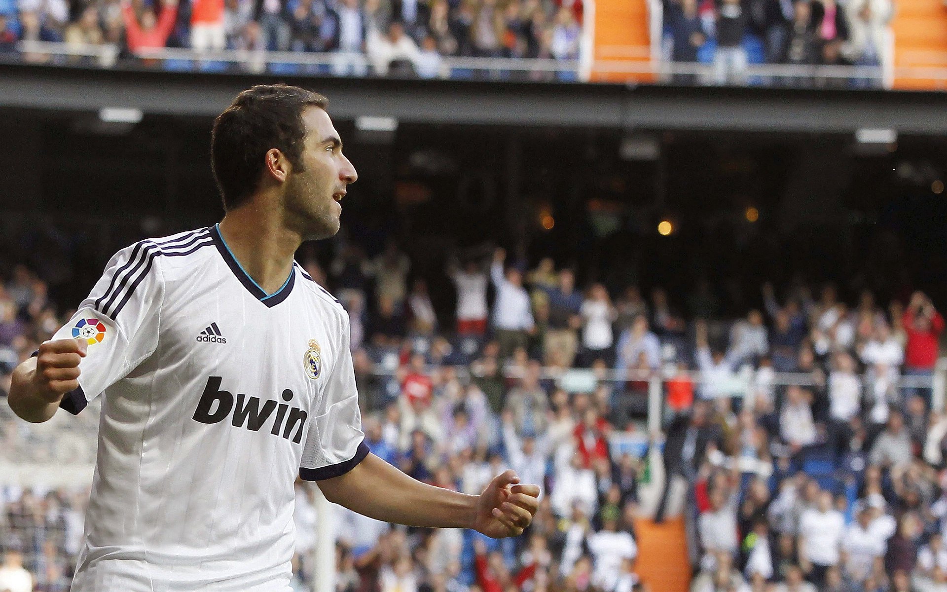 巴黎圣日耳曼4-2战胜里尔,姆巴佩和内马尔建功,巴黎圣日耳曼梅西内马尔姆巴佩